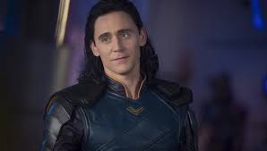 На стриминговом сервисе «disney+» вышел «локи» — третий после «вандавижн» и «сокол и зимний солдат» масштабный сериал про второстепенных героев киновселенной marvel (квм). Serial Loki S Tomom Hiddlstonom Vogue Ukraine Vogue Ua