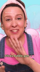 Rachel Wind's Instagram, Twitter & Facebook