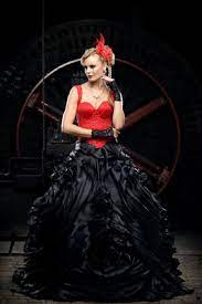 Crazy brautkleider in kategorie brautkleider mit beschreibung brautkleider verrückt. Extravagante Brautmode Schwarze Brautkleider Schwarz Weisse Und Ausgefallene Brautmode Extravagante Brautmode Ausgefallene Hochzeitsanzuge Gehrocke