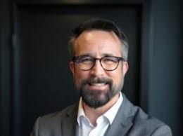 From homelessness to hairstylist