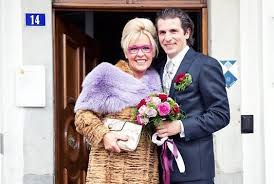 Lass dir die zutaten für dieses rezept nach hause liefern. Margarethe Schreinemakers Wird 60 Jahre Und Spricht Uber Weisse Haare Und Comeback Bei Rtl Express De
