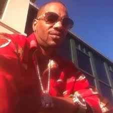 RAYNATHAN SKUGGS  (@imsoharlemb1tch)