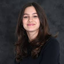 Hattie James's Instagram, Twitter & Facebook