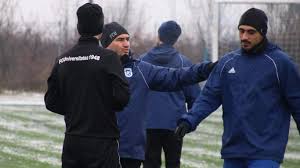 From wikimedia commons, the free media repository. Foto S A Reunit È™i Liderul Ligii 2 Fc U Craiova A Inceput PregÄƒtirile Sub Comanda Lui Ovidiu StangÄƒ Iar De La Prima È™edinÈ›Äƒ Au Absentat Trei JucÄƒtori Care Nu Mai ContinuÄƒ