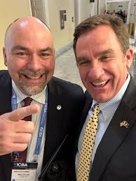 Mike Burke (@mikeburkejr)