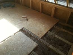 Poser Des Dalles De Plancher Sur Un Solivage En Bois Reussir Ses Travaux Isolation Plancher Bois Plancher Plancher Bois