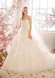 Sweetbelly kleider wurden und werden auch gerne von arabella kiesbauer, claudia schiffer, eva herzigova, pink, uva. La Sposa Braukleider Hochzeitkleider St Patrick Brautmode Diamore