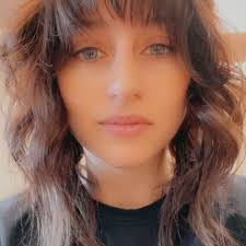 Alyssa Lamont's Instagram, Twitter & Facebook