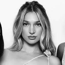 Lily Dora 🍓 (@lilydoraa) · Instagram photos and Reels