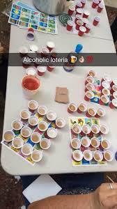 Los 4 Mejores Juegos Alcoholicos Que No Te Esperabas Juegos De Beber Juegos De Alcohol Juegos Para Fiestas De Adultos