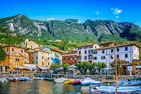 Malcesine Am Gardasee Schones Italien Urlaubsguru Gardasee Urlaub Urlaub Italien Gardasee Italien Urlaub