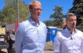 Péter jézus helyett, annak nevében felel nekik. Itthon Megszuntettek A Rendorsegi Eljarast Jakab Peter Ellen Hvg Hu