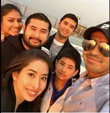 He was born to members of the johor royal family (his paternal side of the family) and the perak royal family (his maternal side of the family). Mohd Hafizee On Twitter The Beautiful Royal Family Of Johor But Where Is Tunku Jalil Speed Recover Tunku Jalil Http T Co Fycagatygc
