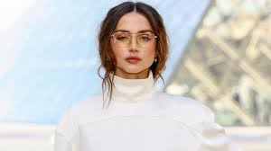 Ana de Armas’ Louis Vuitton Dress Has the Biggest Cutout You’ve Ever Seen