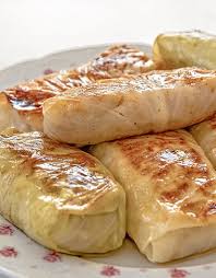 Golubzi Sind Russische Kohlrouladen Und Ein Genuss Fur Die Ganze Familie In Weisskohl Blattern Wird Eine Delikate Misc Rezepte Reisfleisch Rezept Essen Rezepte