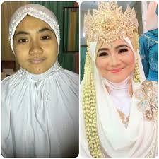 Rias pengantin model hijab kita siapkan spesial untuk anda yang muslim. Cara Make Up Pengantin Berjilbab Natural Yang Benar