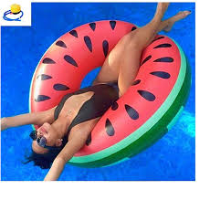 epingle sur piscine et jeux d eaux
