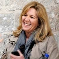 Laura Truax's Instagram, Twitter & Facebook