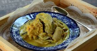 Gulai adalah masakan berbahan baku daging ayam, aneka ikan, kambing, sapi, jeroan, atau sayuran seperti nangka muda dan daun singkong, yang diolah dalam kuah bumbu rempah yang bercita rasa gurih. Resipi Gulai Pisang Muda Dapur Tanpa Sempadan