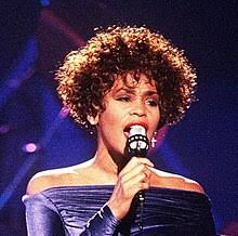 Von mitte der achtziger jahre bis in die neunziger hinein dominierte sie die charts mit hits wie how will i know oder i will always love you. Whitney Houston Wikipedia