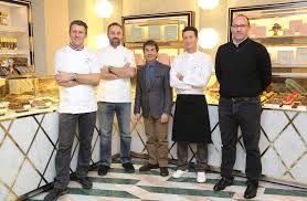 vakko petit four ile kahve sektorune giris yapti kahvve com