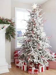 Discover christmas decorations on pinterest. 25 Bright Red And White Christmas Decor Ideas Shelterness