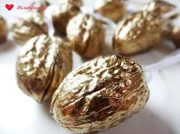 Anleitung Goldene Weihnachts Walnusse Handmade Christmas Food Christmas Ornaments