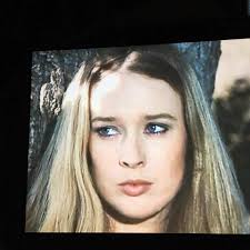 THE HEALER] take[s] pure John Lee Hooker, add[s] strong doses of Santana,  Bonnie Raitt, Robert Cray, Canned Heat, Los Lobos and George Thorogood, and  what do you get? Brilliant, 100-proof blues, that's