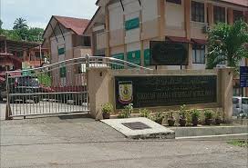 Dia sekarang sedang mondok di pesantren baitul arqom lembur awi ciparay majalaya. Facebook