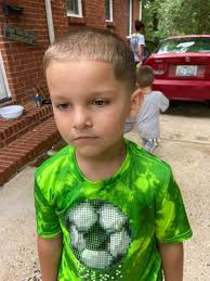 Female barber student seeks feedback