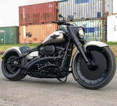 2018 Fatboy The Way Harley Should Have Done It Our 23 Replica Wheel Custom Guards Seat Harley Davidson Motorcycles Fatboy Motorcycle Harley Harley Fatboy