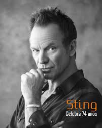 Aniversário de Sting, nome de baptismo Gordon Matthew Summer. Músico,  activista, actor, Sting foi líder, baixista, e compositor principal da  banda new wave The Police, entre 1977 e 1986, ano em que