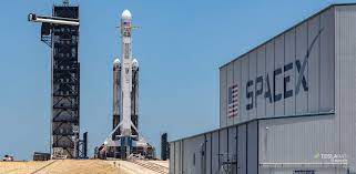 Spacex S Falcon Rockets Might Need A Giant Tower On Wheels For Us Military Launches