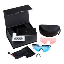 Nå har han nemlig funnet sin plass i moteverden, og har lansert en kolleksjon bestående av forskjellige briller og hansker. Northug Performance Giftbox Standard White Black Sporten Beitostolen