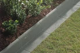 Mahwinkel 33x16 5x15 Cm Beton Abgrenzungen Gartenbodenbelage Mauern Gartenbaumaterial Gartenbau Technik Coop Bau Ho Gartenbau Garten Randsteine