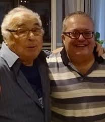 Extremamente triste com o falecimento, há pouco, de meu tio, David Matalon.  Essa foto é de quatro anos atrás, quando nos reaproximamos, depois de um  longo período. Apesar da distância e do