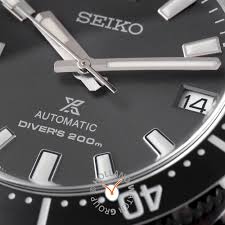 The spb143's case and lug shape are not exactly ideal for a bracelet, but seiko has opted for a simple and rugged solid end link and a link shape that tapers towards the clasp. Seiko Prospex Spb143j1 Prospex Uhr Ean 4954628234988 Masters In Time