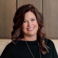 Kim Roush's Instagram, Twitter & Facebook