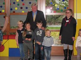 Hessens ministerpräsident volker bouffier berät heute mit kanzlerin angela merkel und den anderen ministerpräsident*innen. Ministerprasident In Kita News Presse Service Kindertagesstatten Ekhn Zentrum Bildung