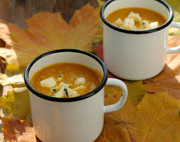 Soupe De Butternut Au Bleu Et A La Poire On Dine Chez Nanou Butternut Recettes De Courge Butternut Tomates Confites Au Four
