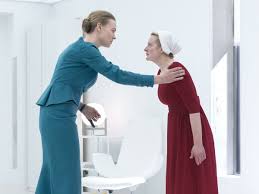 Элизабет мосс, джозеф файнс, ивонн страховски и др. The Handmaid S Tale Staffel 3 Das Passiert In Folge 9 Heroic Netzwelt