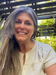 Let's welcome our new members! For services please visit us at  www.relocatorportugal.pt or send us an email at  relocatorportugal@gmail.com. KevinLeonor Jackson, Richard Dias, Eleanor  Masterson, Debbie Frankel, Bella Gwen, Kandy Hirsch, Chris