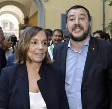Prima dell'intervento il suo occhio destro guardava un po' troppo verso il naso; Giuseppe Conte Welt
