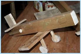 Diywoodworkingwatches Waschtisch Holz Deko Ostern Basteln Holz Diywoodworkingwatches Ostern Basteln Holz Hasen In 2020 Kinder Basteln Holz Kinder Holz Stofftiere
