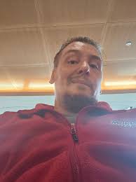 Hey !!! Just wanted to introduce myself. Names AJ. Im 37 and im hoping to  meet that special person. I hope yall have an awesome weekend.