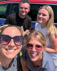 💚Today Stephanie Hansen and her Fox9 crew came to tour my gardens and  learn how to make sauerkraut. We also talked about how to water bath can  crunchy dill pickles. 💚 💚The