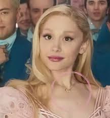 Ladies swoon. * This belongs to a friend of mine. SAdly, my necklace is  long gone. I am soooo jealous of all of you ladies who kept yours!