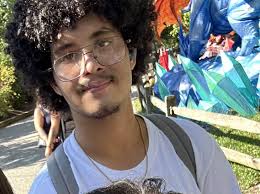 Facials! Waxing! Lashes! Oh my! Don't worry, we got you covered. We can  make you a whole new you from the tips of your toes to the roots of your  hair! All