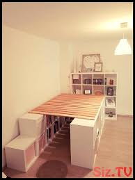 Ein Hochbett Aus Ikea Kallax Regalen Ikea Fikirleri Genc Odasi Dekoru Ikea Yatak Odasi