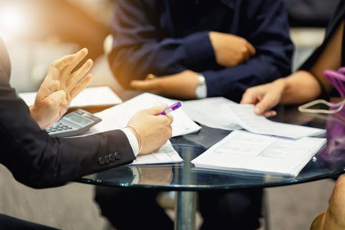 KB Associates acquires EFG International's Luxembourg subsidiary